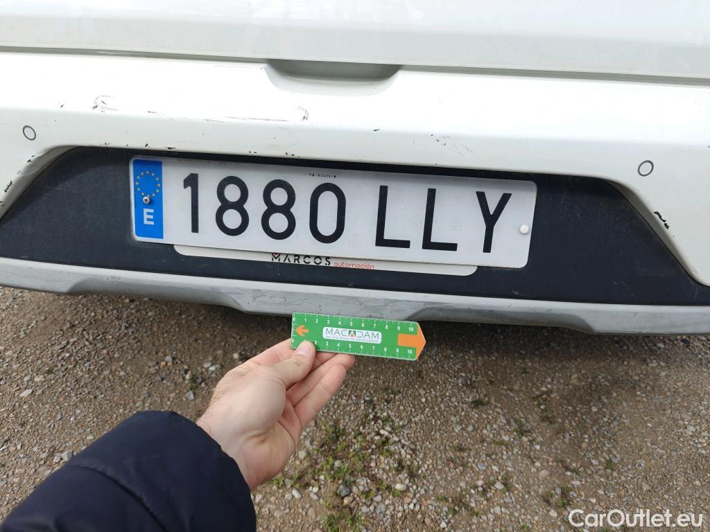  KIA  Niro KIA  / 2019 / 5P / crossover 1.6 GDi HEV 104kW (141CV) Drive #31