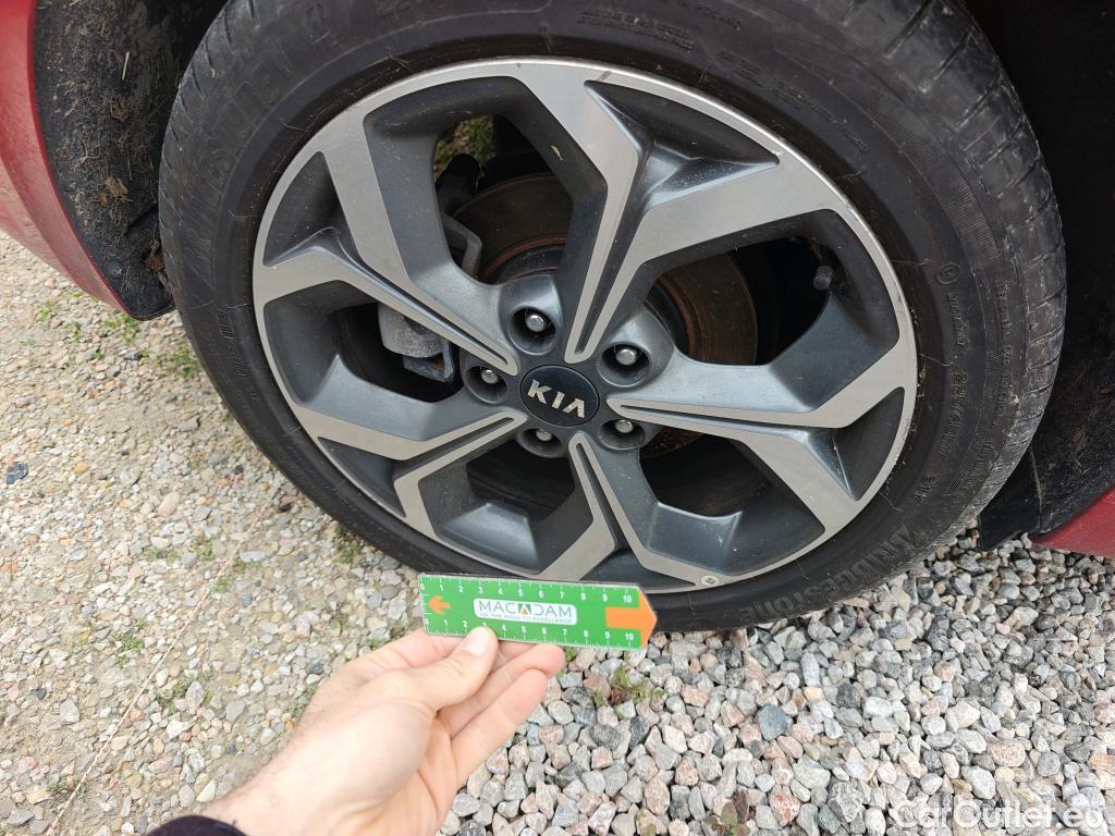  KIA  Cee'd KIA Ceed / 2018 / 5P / berlina con portón 1.6 MHEV iMT 100kW (136CV) Tech #1