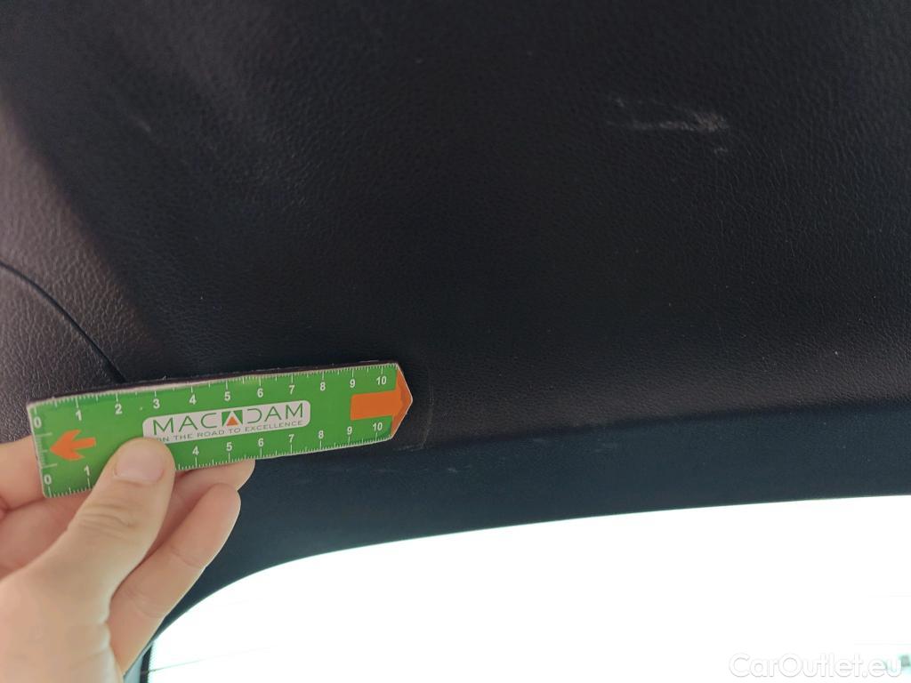  KIA  Sportage KIA  1.6MHEV Drive 100kW(136CV) 4x2(Crist Tintados) #63