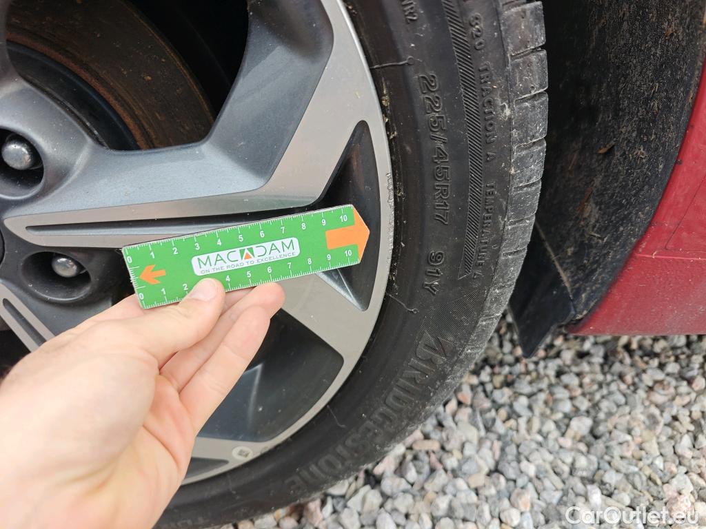  KIA  Cee'd KIA Ceed / 2018 / 5P / berlina con portón 1.6 MHEV iMT 100kW (136CV) Tech #2