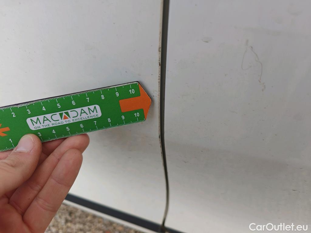  KIA  Niro KIA  / 2019 / 5P / crossover 1.6 GDi HEV 104kW (141CV) Drive #19