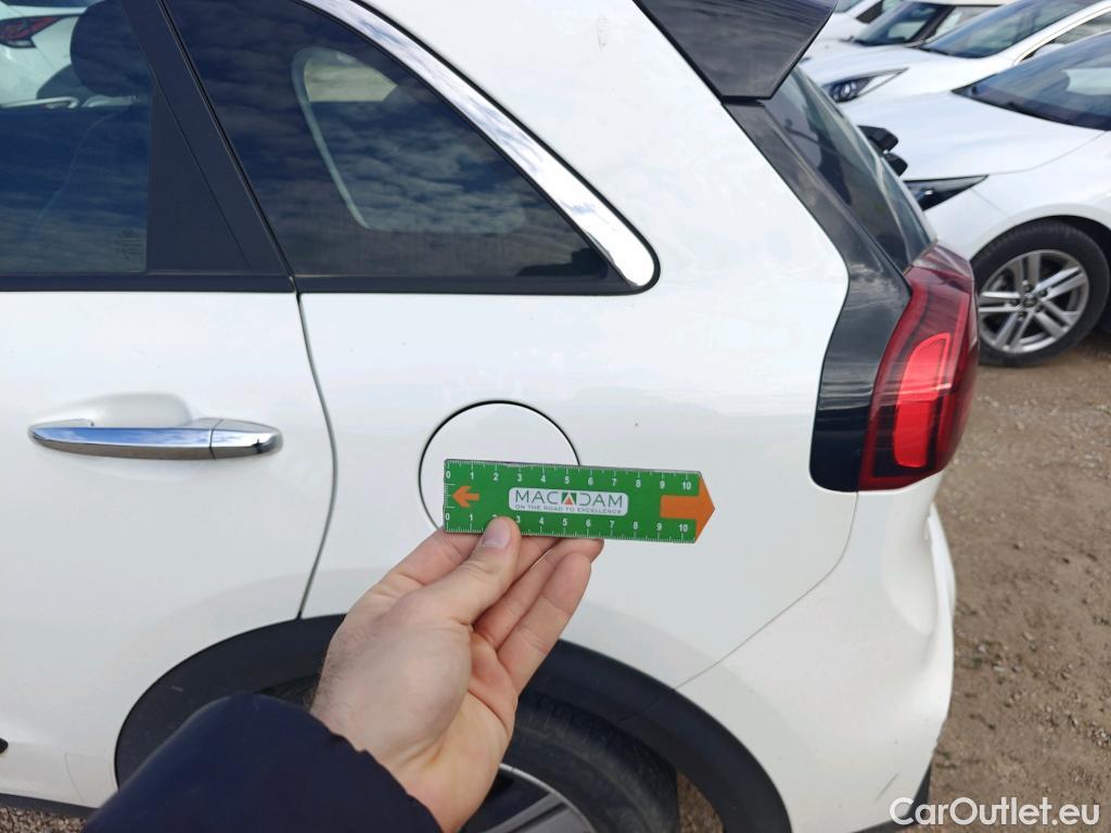  KIA  Niro KIA  / 2019 / 5P / crossover 1.6 GDi HEV 104kW (141CV) Drive #62