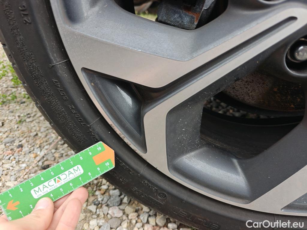  KIA  Cee'd KIA Ceed / 2018 / 5P / berlina con portón 1.6 MHEV iMT 100kW (136CV) Tech #4