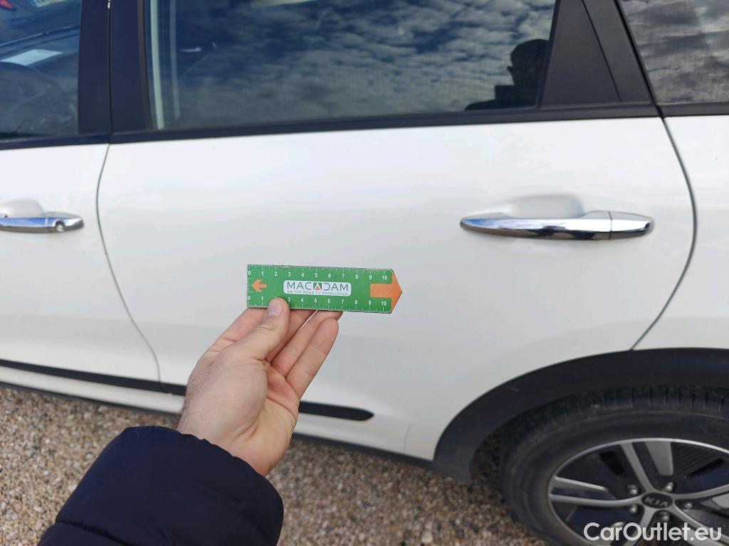  KIA  Niro KIA  / 2019 / 5P / crossover 1.6 GDi HEV 104kW (141CV) Drive #53