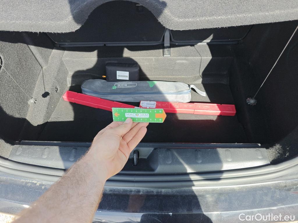  Mini  Cooper MINI MINI / 2014 / 5P / berlina con portón ONE 5 PUERTAS #49