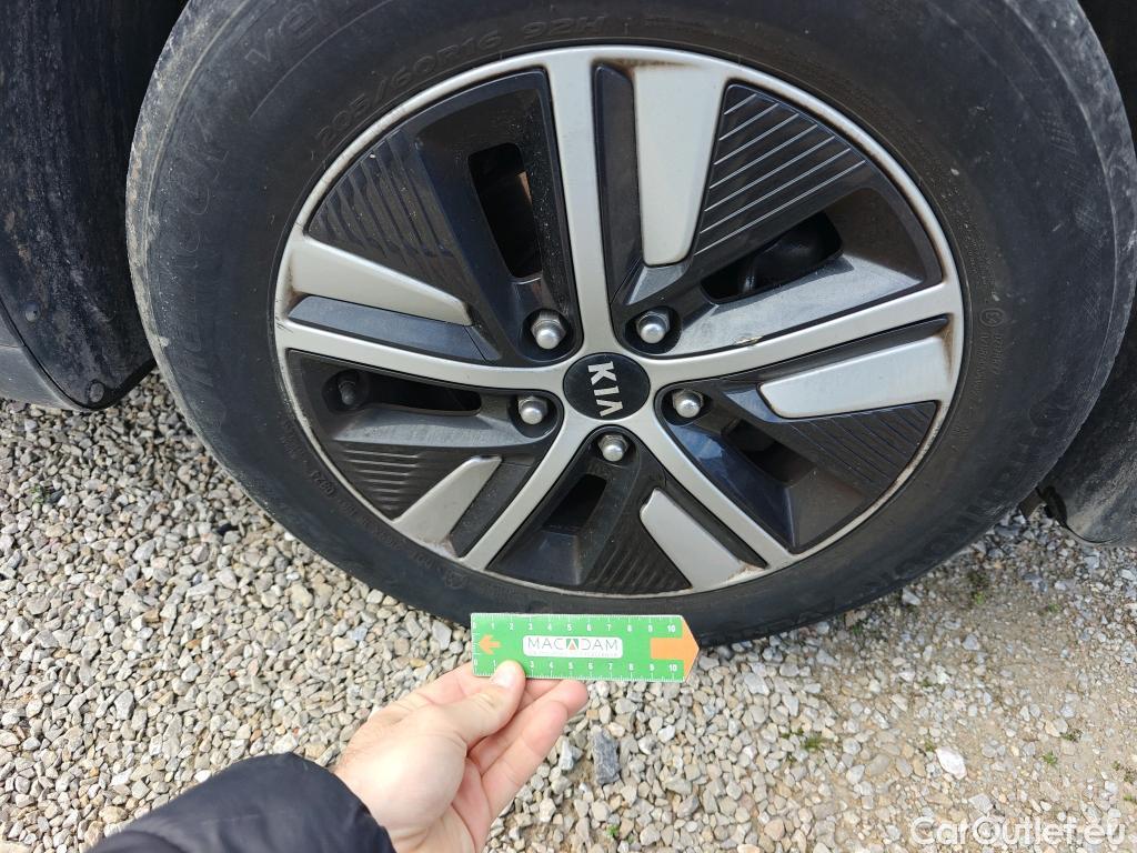  KIA  Niro KIA  / 2019 / 5P / crossover 1.6 GDi HEV 104kW (141CV) Drive #34