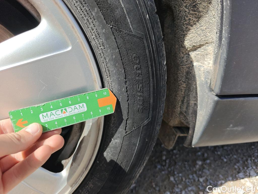  Mini  Cooper MINI MINI / 2014 / 5P / berlina con portón ONE 5 PUERTAS #53