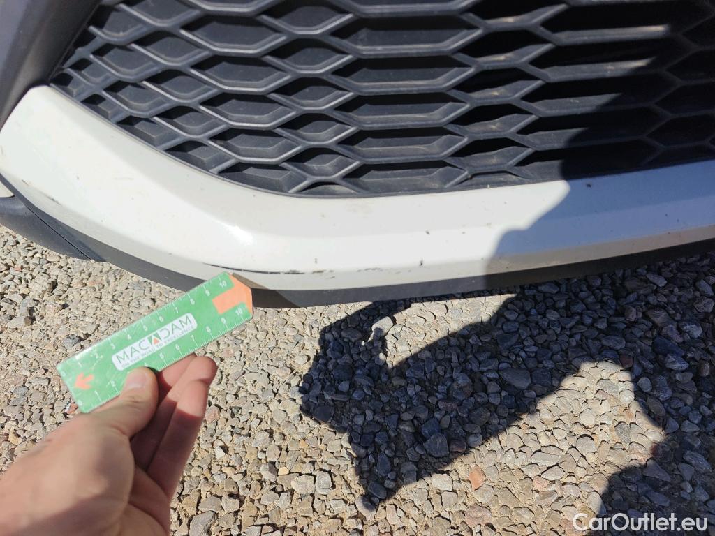  Toyota  C-HR TOYOTA  / 2019 / 5P / todoterreno 1.8 125H Active #14