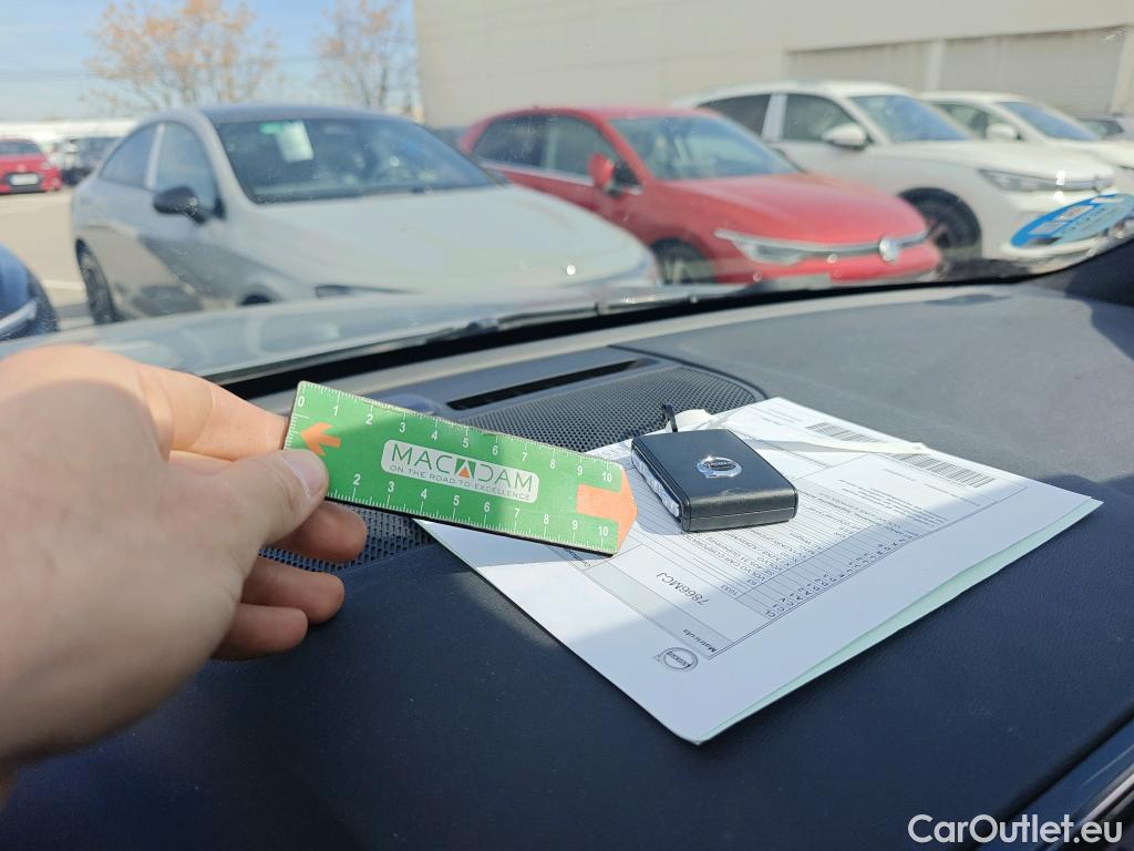  Volvo  XC 40 VOLVO XC40 / 2021 / 5P / todoterreno 2.0 B4 G AWD Core Auto #2