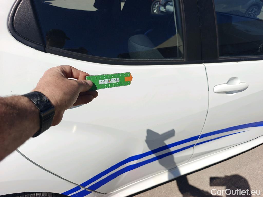  Toyota  Yaris TOYOTA  / 2020 / 5P / berlina con portón 1.5 120H Active Tech #7