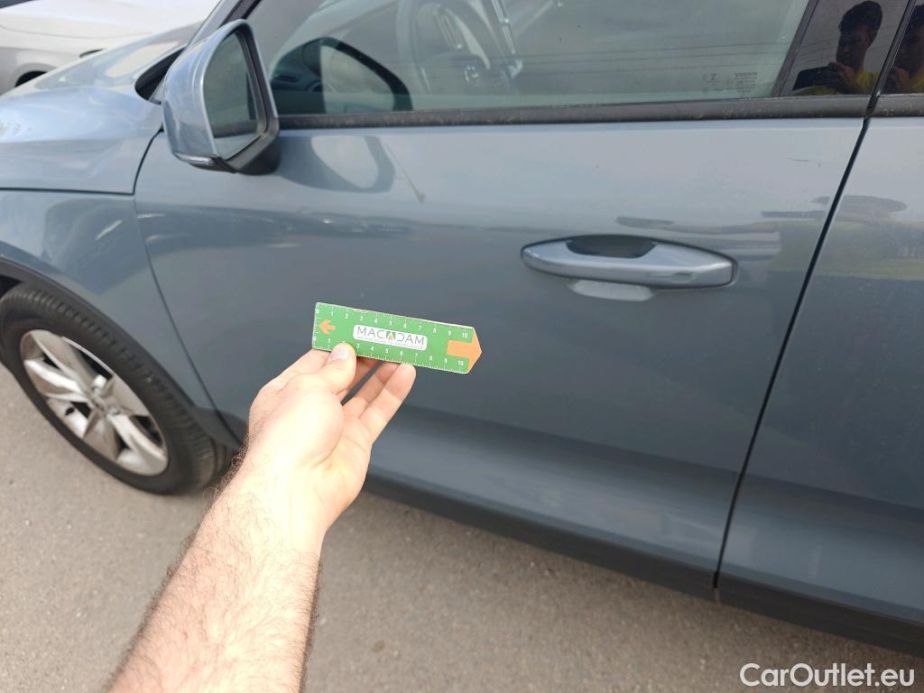  Volvo  XC 40 VOLVO XC40 / 2021 / 5P / todoterreno 2.0 B4 G AWD Core Auto #27