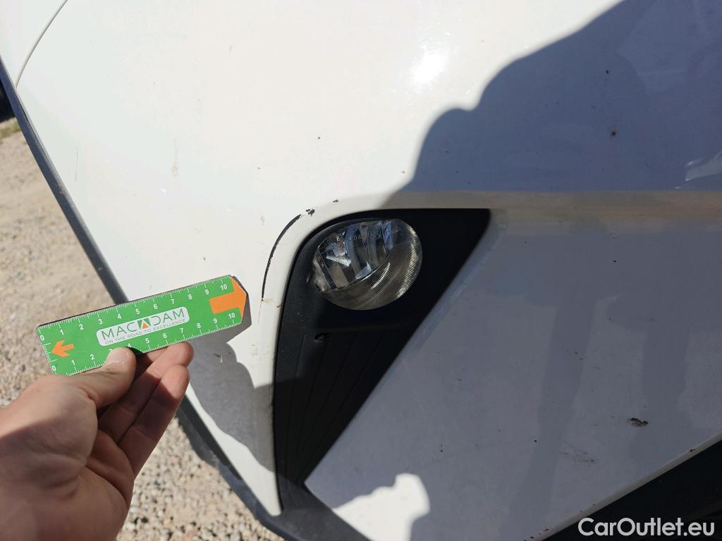  Toyota  C-HR TOYOTA  / 2019 / 5P / todoterreno 1.8 125H Active #18