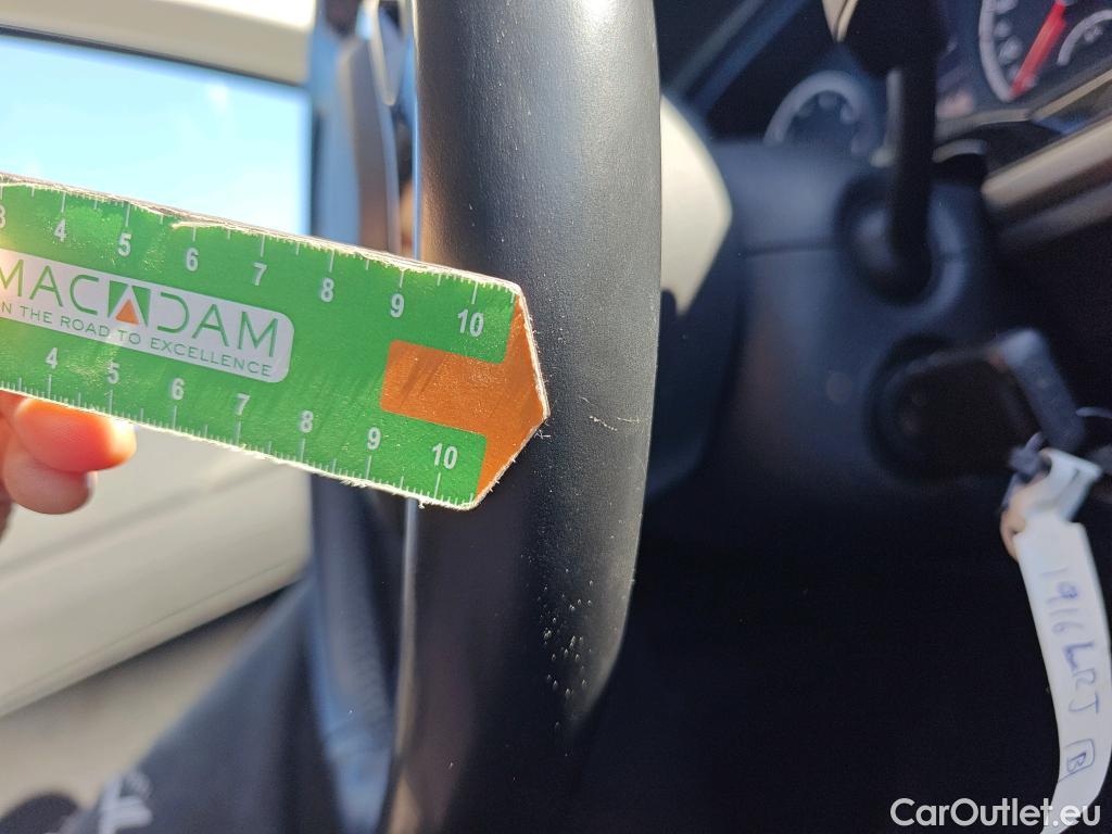  Volkswagen  Polo VOLKSWAGEN  / 2017 / 5P / berlina con portón Advance 1.0 TSI 70kW (95CV) #32