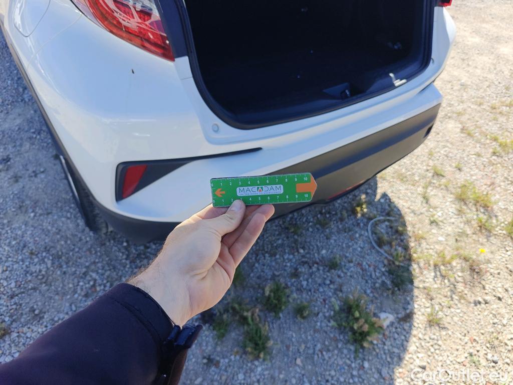  Toyota  C-HR TOYOTA  / 2019 / 5P / todoterreno 1.8 125H Active #46