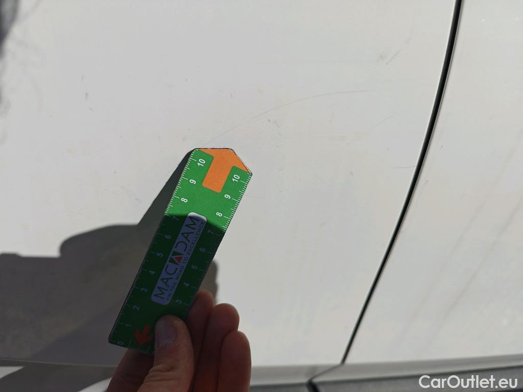  Toyota  C-HR TOYOTA  / 2019 / 5P / todoterreno 1.8 125H Active #22