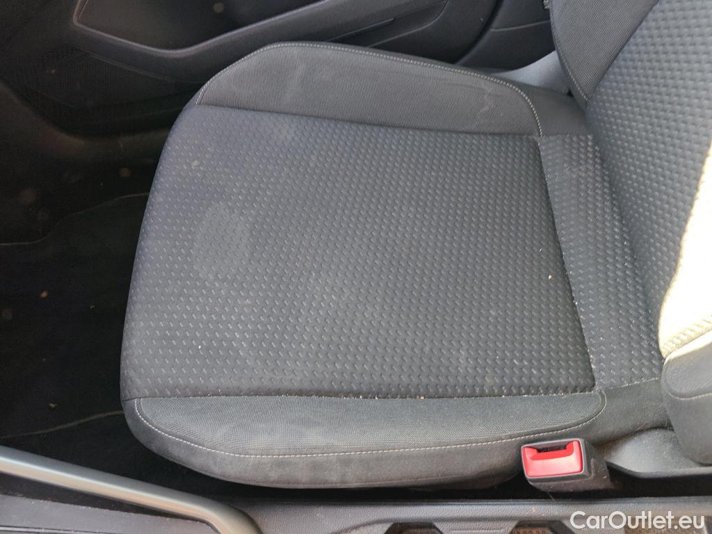  Volkswagen  Polo VOLKSWAGEN  / 2017 / 5P / berlina con portón Advance 1.0 TSI 70kW (95CV) #16