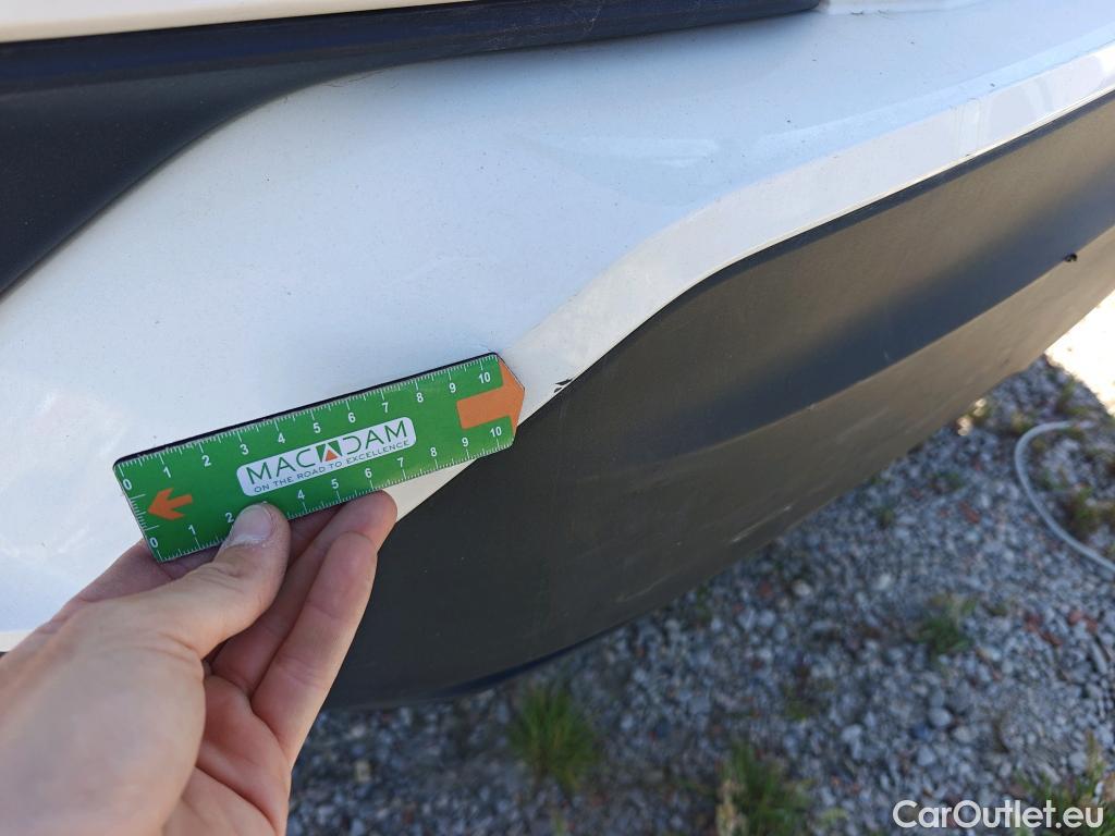  Toyota  C-HR TOYOTA  / 2019 / 5P / todoterreno 1.8 125H Active #47