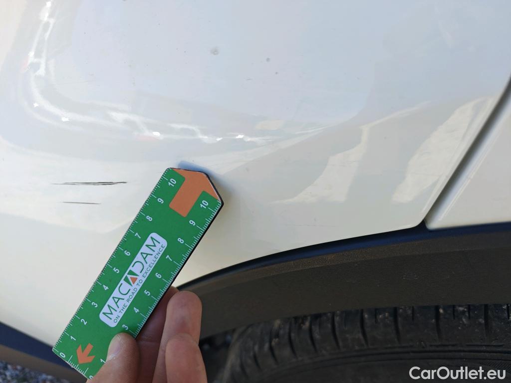  Toyota  C-HR TOYOTA  / 2019 / 5P / todoterreno 1.8 125H Active #29