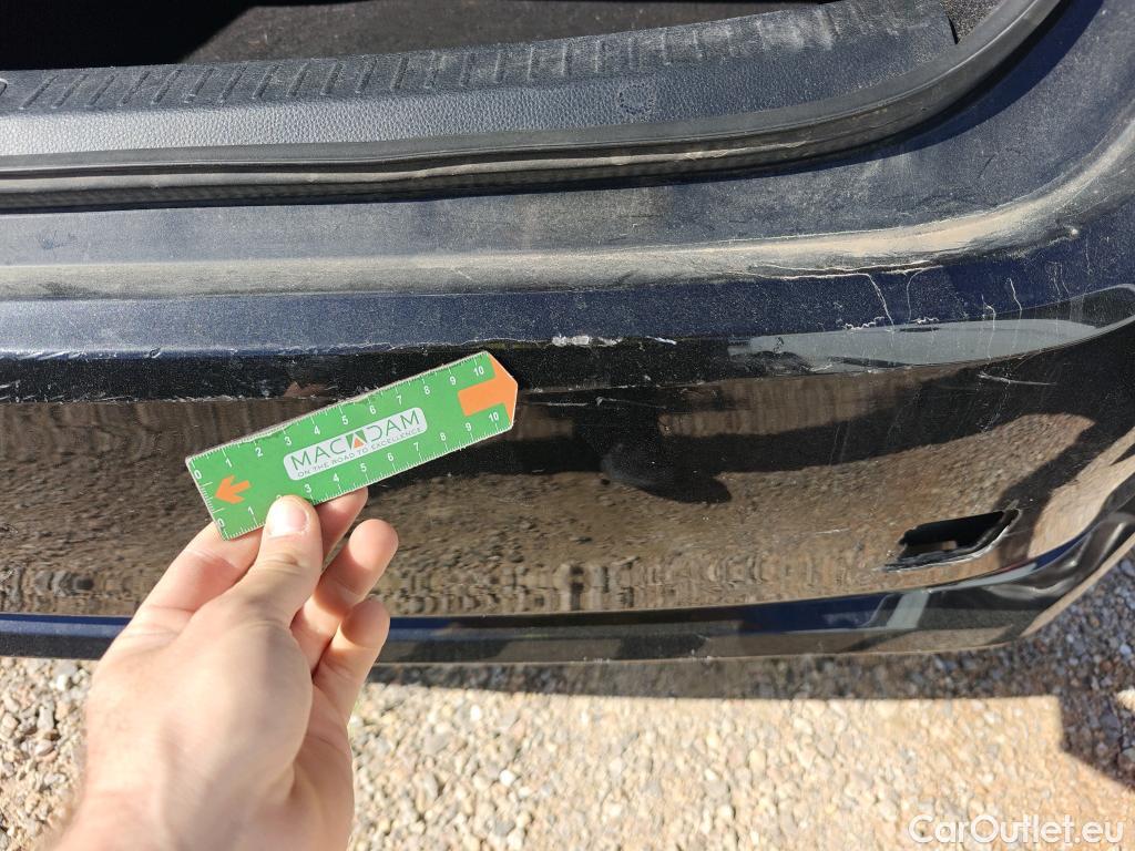  Toyota  Corolla TOYOTA  / 2019 / 4P / sedán 1.8 125H STYLE E-CVT SEDAN #30