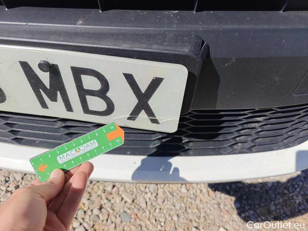  Toyota  C-HR TOYOTA  / 2019 / 5P / todoterreno 1.8 125H Active #24