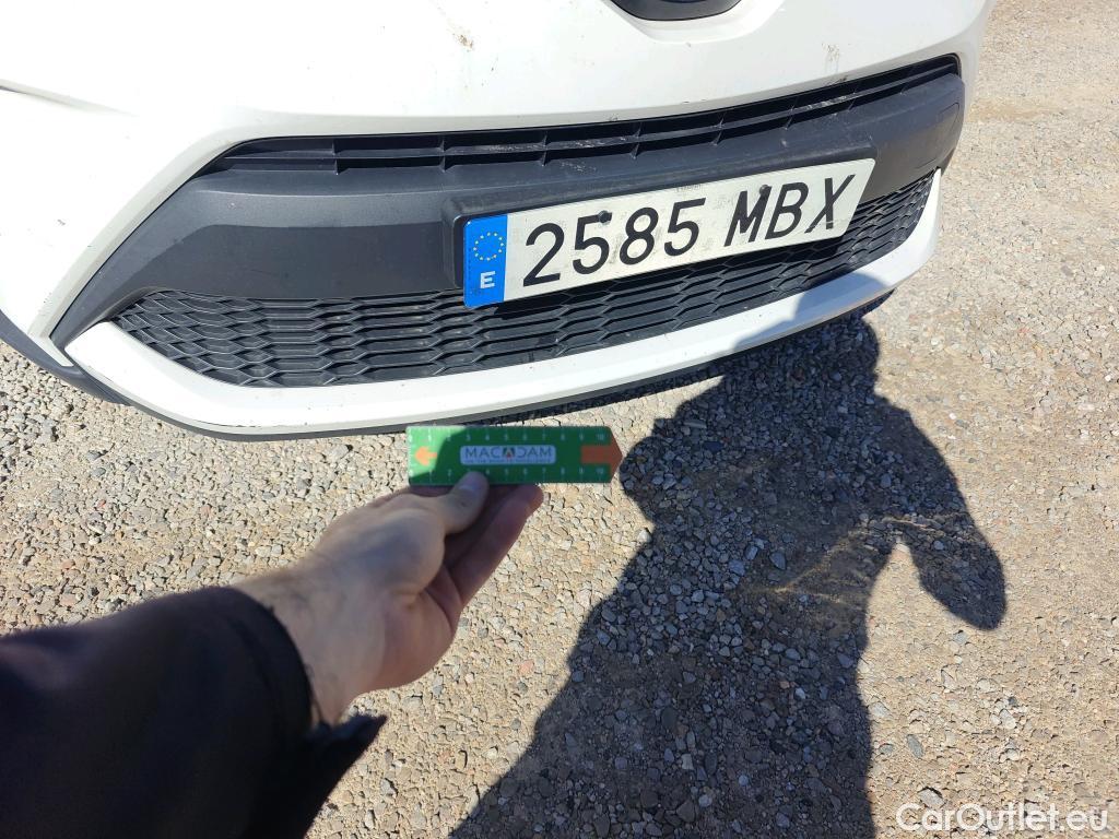  Toyota  C-HR TOYOTA  / 2019 / 5P / todoterreno 1.8 125H Active #13