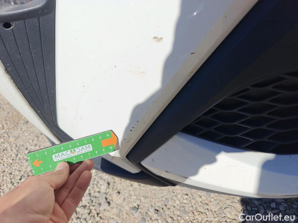  Toyota  C-HR TOYOTA  / 2019 / 5P / todoterreno 1.8 125H Active #19