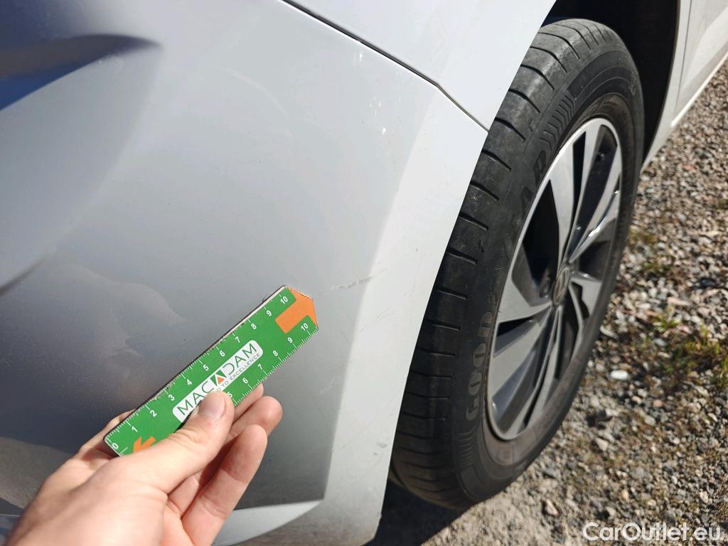  Volkswagen  Polo VOLKSWAGEN  / 2017 / 5P / berlina con portón Advance 1.0 TSI 70kW (95CV) #9