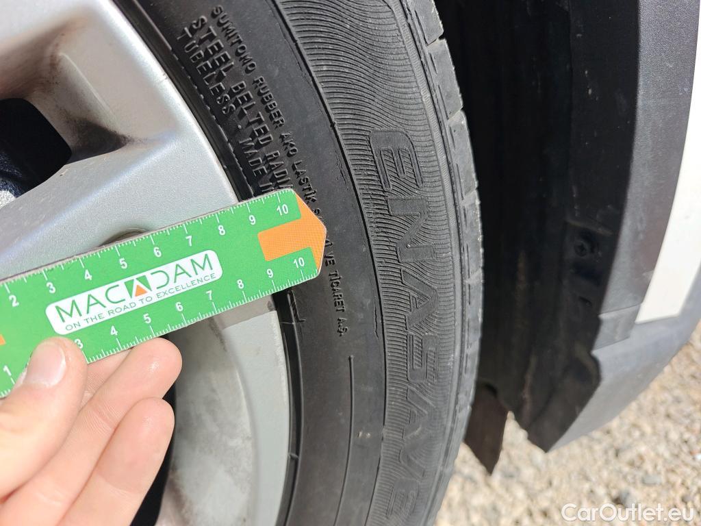  Toyota  C-HR TOYOTA  / 2019 / 5P / todoterreno 1.8 125H Active #5