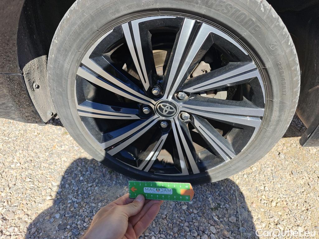  Toyota  Corolla TOYOTA  / 2019 / 4P / sedán 1.8 125H STYLE E-CVT SEDAN #4