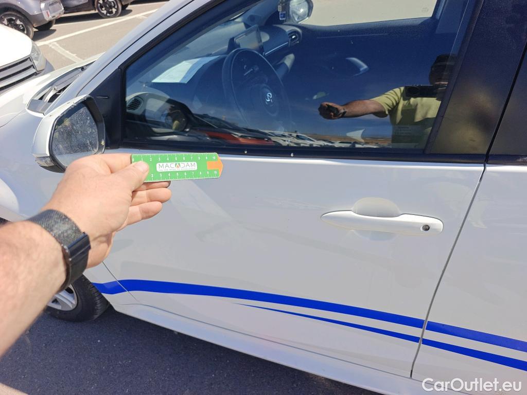  Toyota  Yaris TOYOTA  / 2020 / 5P / berlina con portón 1.5 120H Active Tech #23