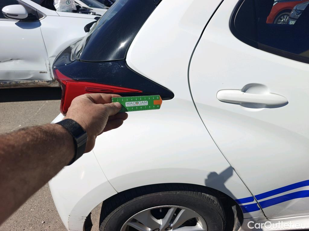  Toyota  Yaris TOYOTA  / 2020 / 5P / berlina con portón 1.5 120H Active Tech #15