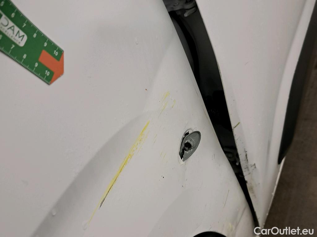  Citroen  Berlingo CITROEN  / 2018 / 4P / combi Talla M BlueHDi 100 LIVE (AC) #10