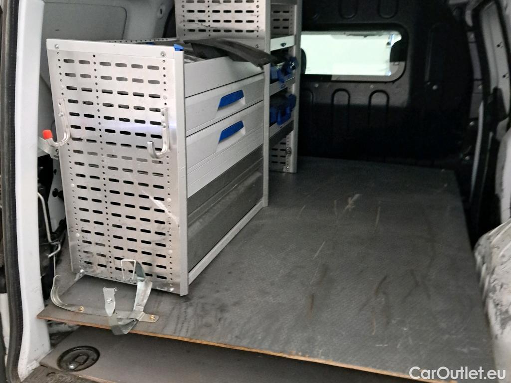  Dacia  Dokker DACIA  / 2013 / 4P / furgón derivado de turismo Van Essential Blue dCi 70kW (95CV) #42