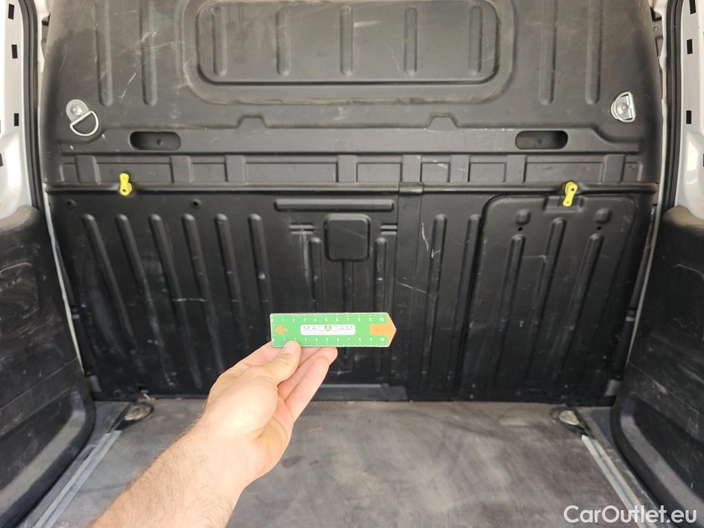  Citroen  Berlingo CITROEN  / 2018 / 3P / furgón derivado de turismo Talla M BlueHDi 100 WORKER #14