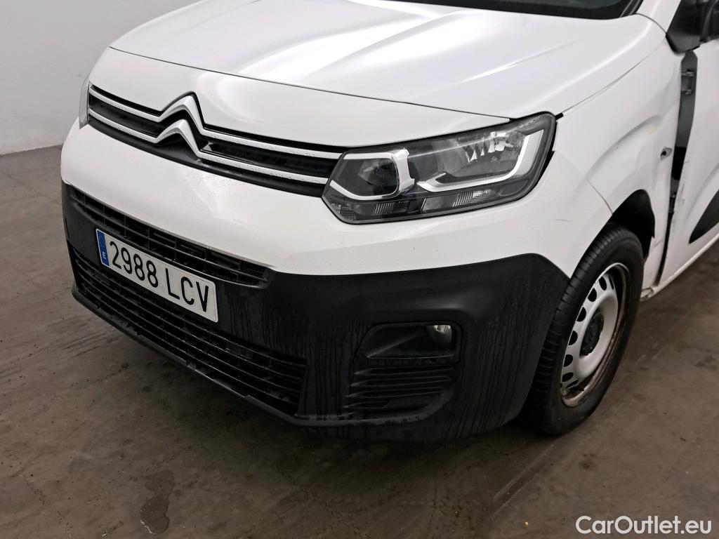  Citroen  Berlingo CITROEN  / 2018 / 4P / combi Talla M BlueHDi 100 LIVE (AC) #54