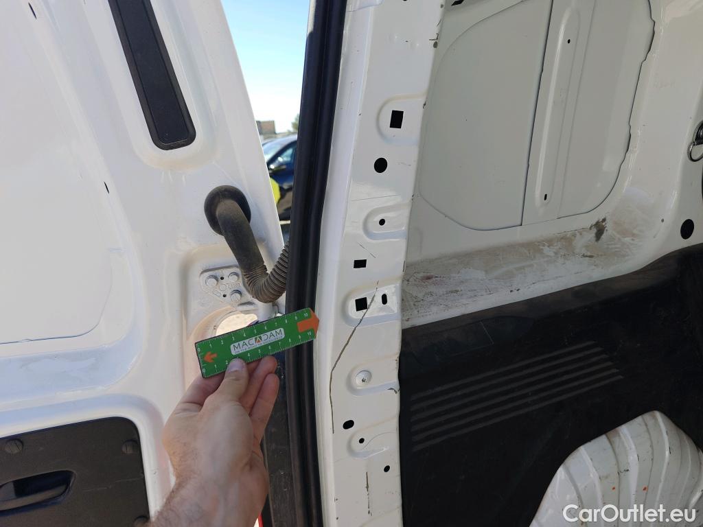  Citroen  Berlingo CITROEN  / 2018 / 3P / furgón derivado de turismo Talla M BlueHDi 100 WORKER #13