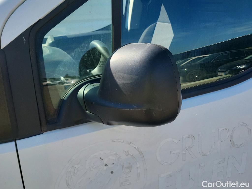  Citroen  Berlingo CITROEN  / 2018 / 3P / furgón derivado de turismo Talla M BlueHDi 100 CONTROL #60