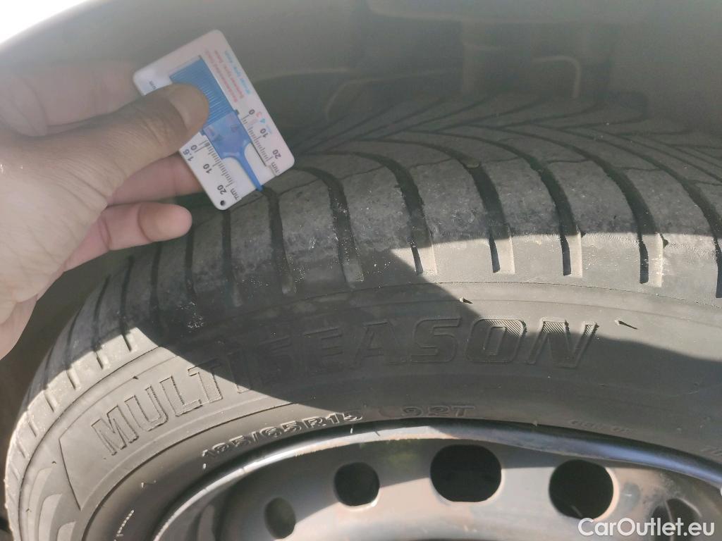  Dacia  Dokker DACIA  / 2013 / 4P / furgón derivado de turismo Van Essential 1.6 80kW (110CV) GLP #23