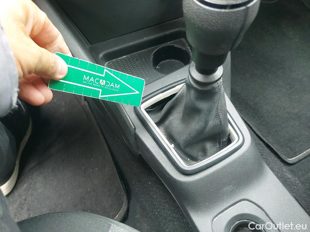  Land Rover  Discovery DACIA Duster / 2018 / 5P / furgón derivado de turismo Essential TCE 74kW(100CV) ECO-G 4X2 (furgón) #28