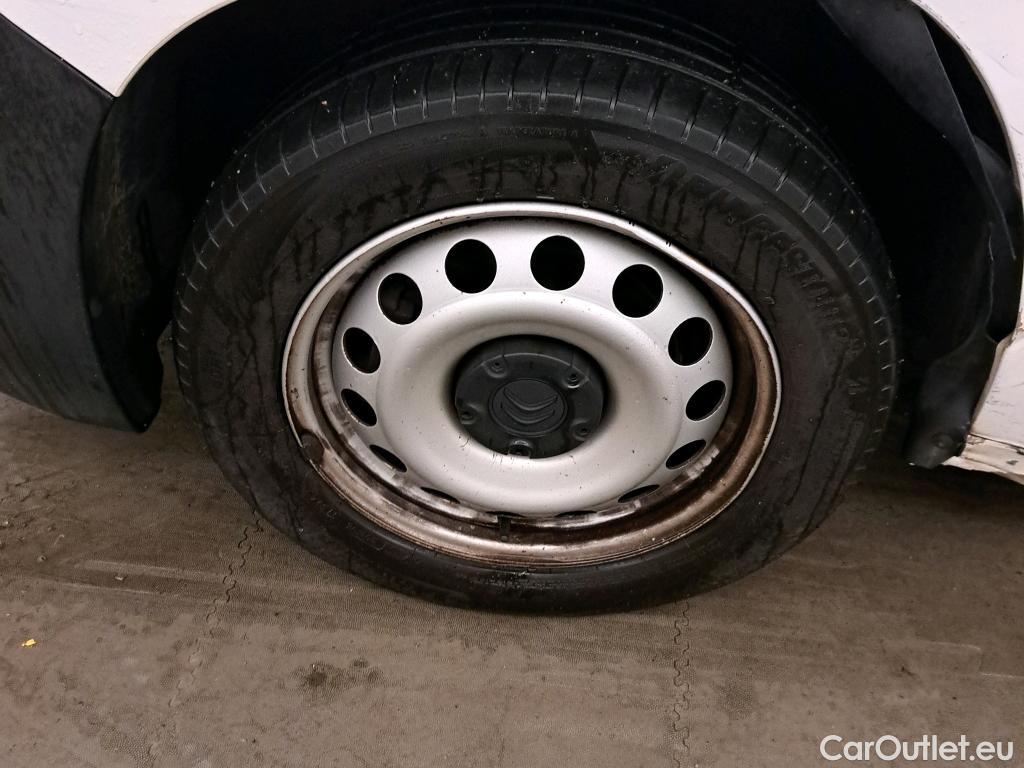  Citroen  Berlingo CITROEN  / 2018 / 4P / combi Talla M BlueHDi 100 LIVE (AC) #66