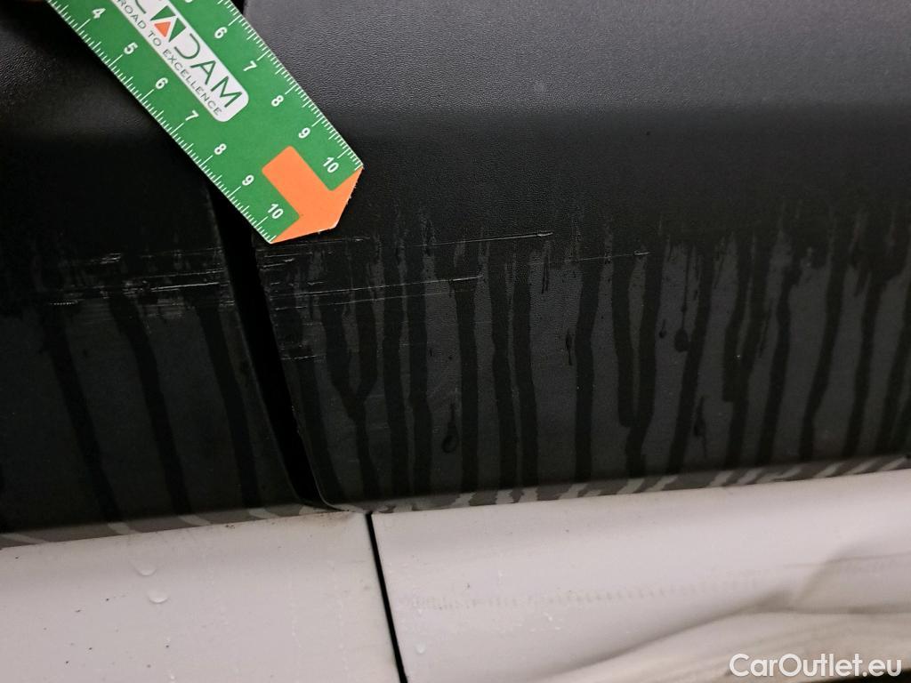  Citroen  Berlingo CITROEN  / 2018 / 4P / combi Talla M BlueHDi 100 LIVE (AC) #81