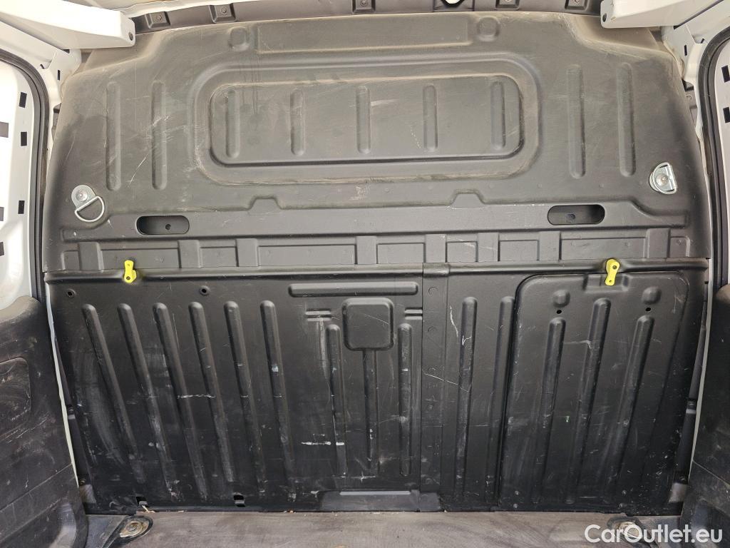  Citroen  Berlingo CITROEN  / 2018 / 3P / furgón derivado de turismo Talla M BlueHDi 100 WORKER #15