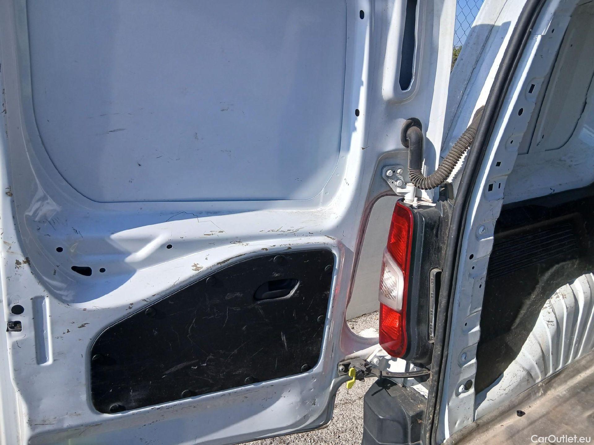  Citroen  Berlingo CITROEN  / 2018 / 3P / furgón derivado de turismo Talla M BlueHDi 100 CONTROL #2