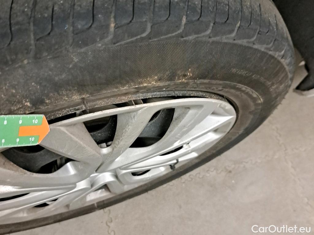  Citroen  Berlingo CITROEN  / 2018 / 4P / combi Talla M BlueHDi 100 S&S LIVE PACK BUSINE #36