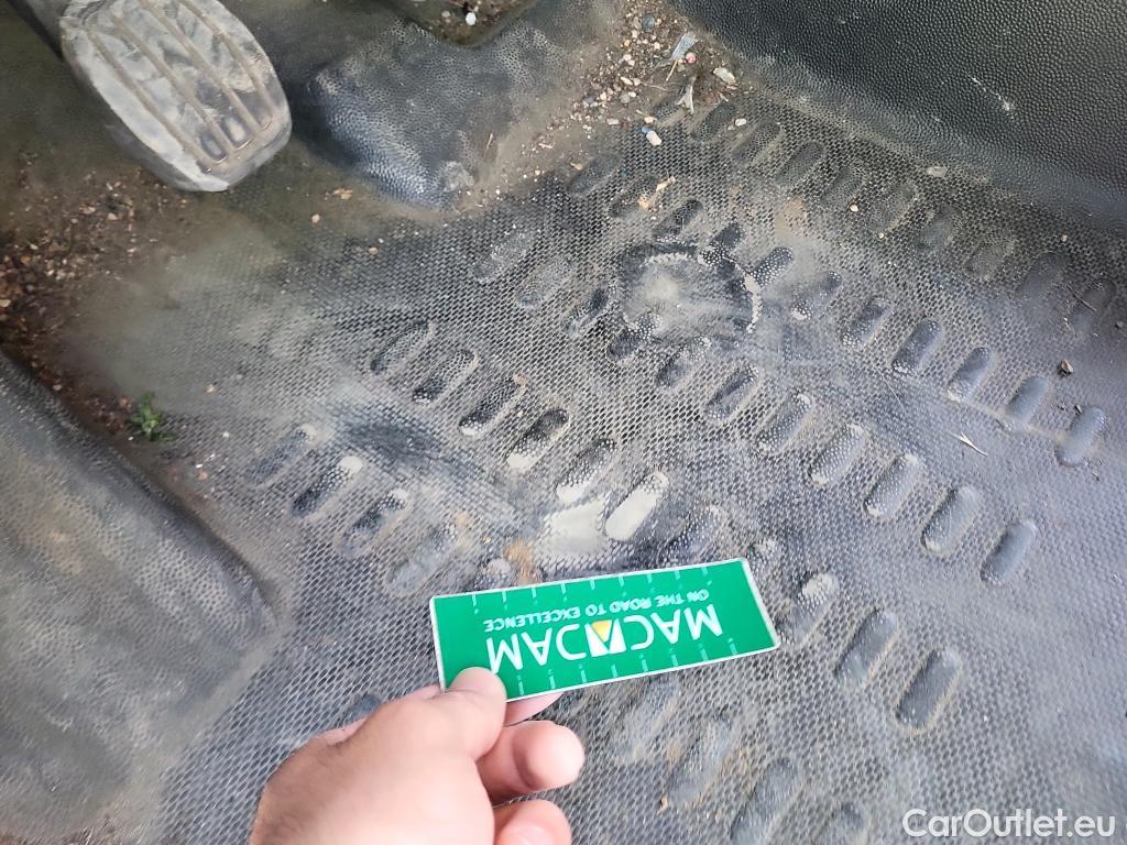  Citroen  Berlingo CITROEN  / 2018 / 3P / furgón derivado de turismo Talla M BlueHDi 100 CONTROL #32