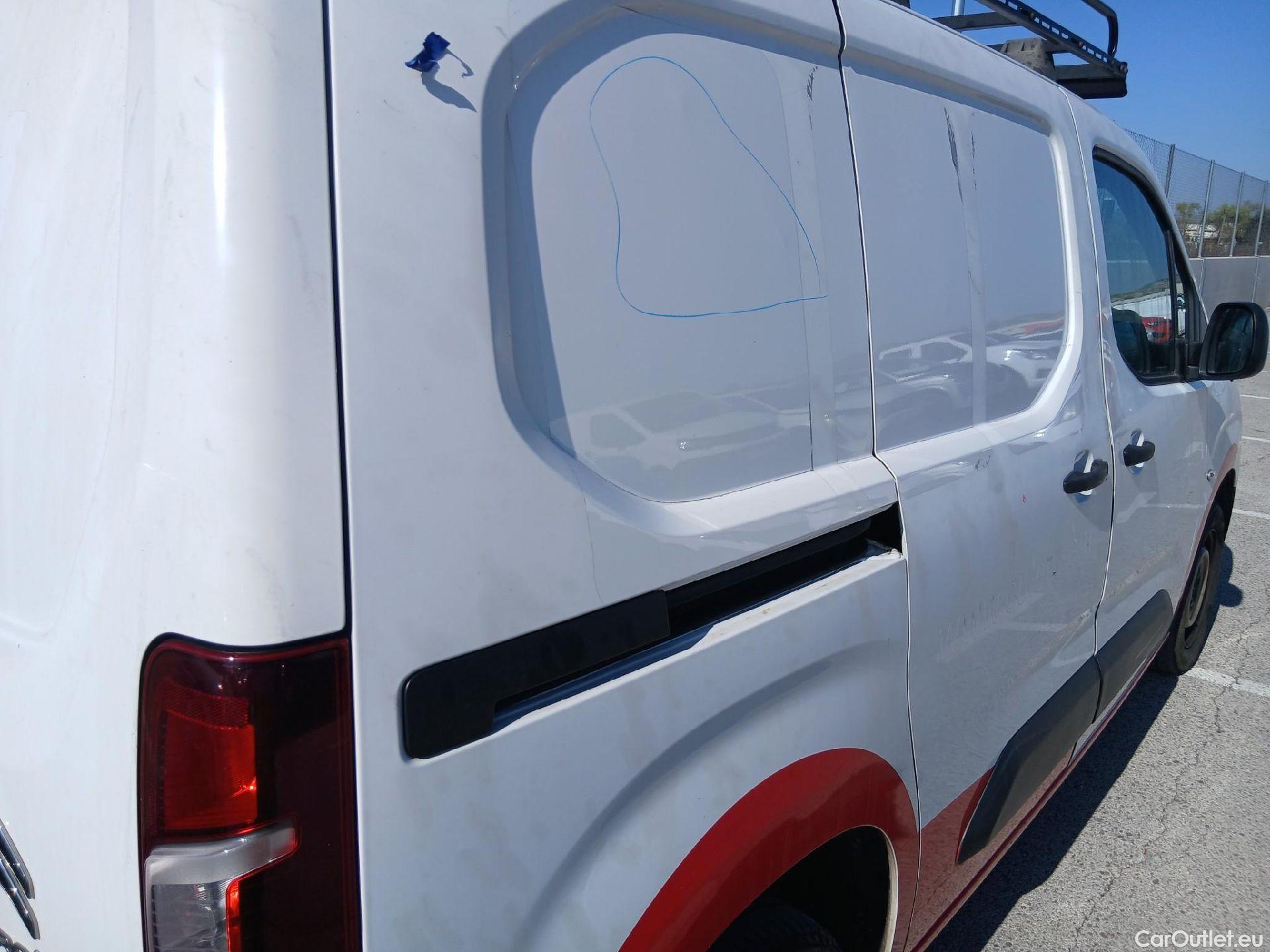  Citroen  Berlingo CITROEN  / 2018 / 3P / furgón derivado de turismo Talla M BlueHDi 100 CONTROL #15