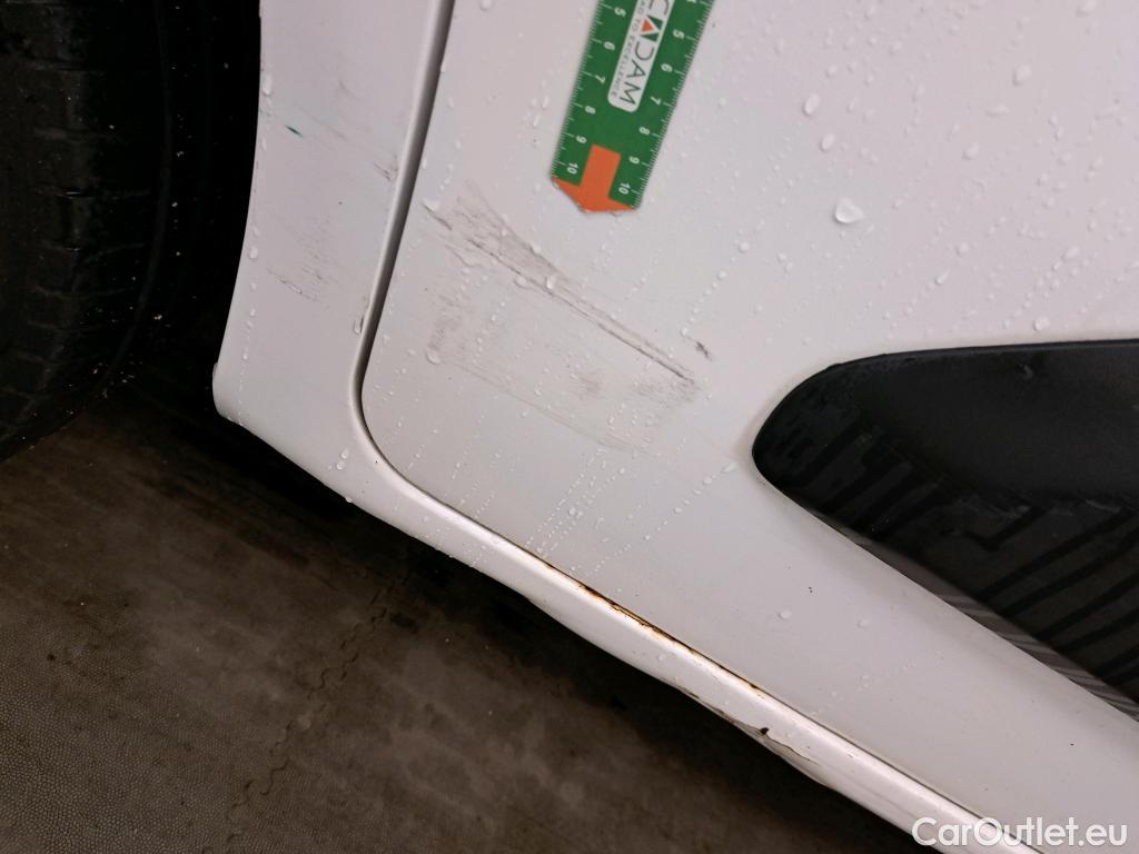  Citroen  Berlingo CITROEN  / 2018 / 4P / combi Talla M BlueHDi 100 LIVE (AC) #53