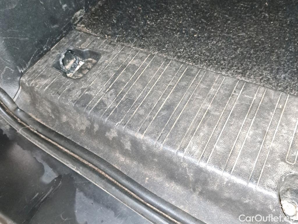  Citroen  Berlingo CITROEN  / 2018 / 4P / combi Talla M BlueHDi 100 LIVE (AC) #92