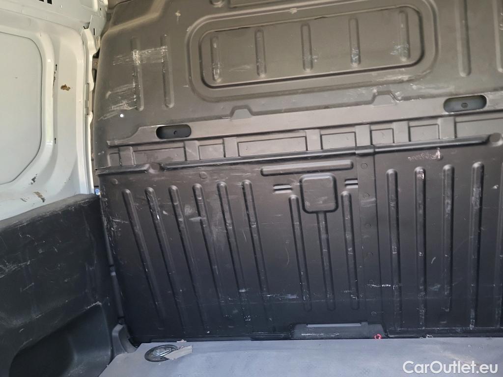  Citroen  Berlingo CITROEN  / 2018 / 3P / furgón derivado de turismo Talla M BlueHDi 100 CONTROL #19