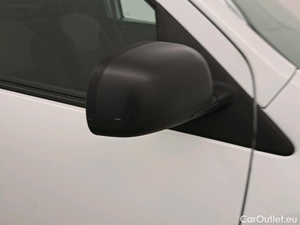  Dacia  Dokker DACIA  / 2013 / 4P / furgón derivado de turismo Van Essential Blue dCi 70kW (95CV) #36